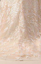 Load image into Gallery viewer, Ivory Backless Mermaid Wedding Dresses High Quality Lace Applique